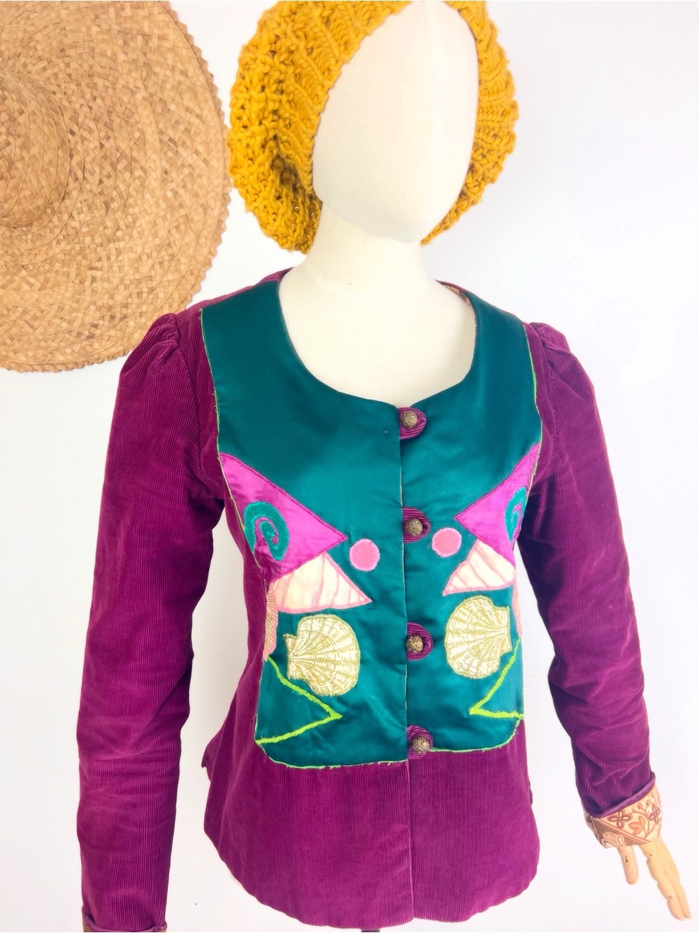 1970’s Vintage Women's Embroidered Seashell Patchwork Satin & Corduroy Jacket S